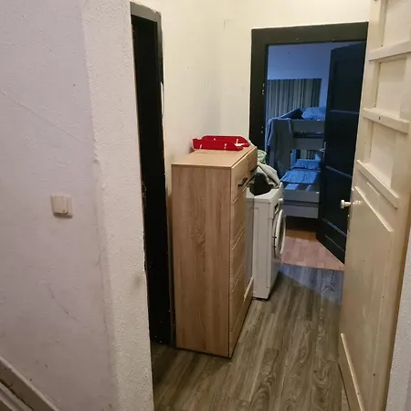 Monteurroommr בית אירוח